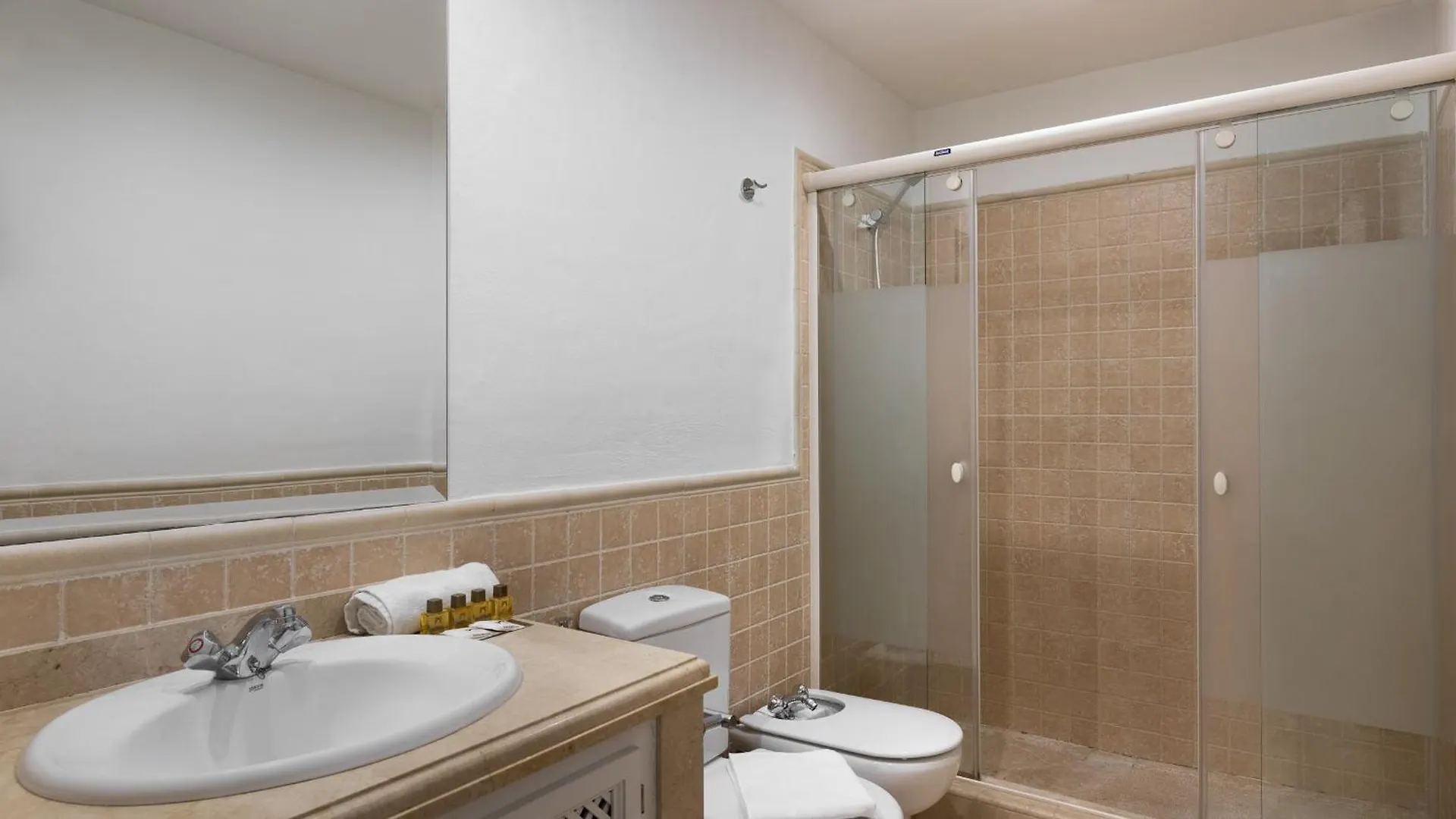 Vacation Marbella - Villa Federer, Old Town With A Big Communal Pool And Andalusian Garden Ferienhaus
